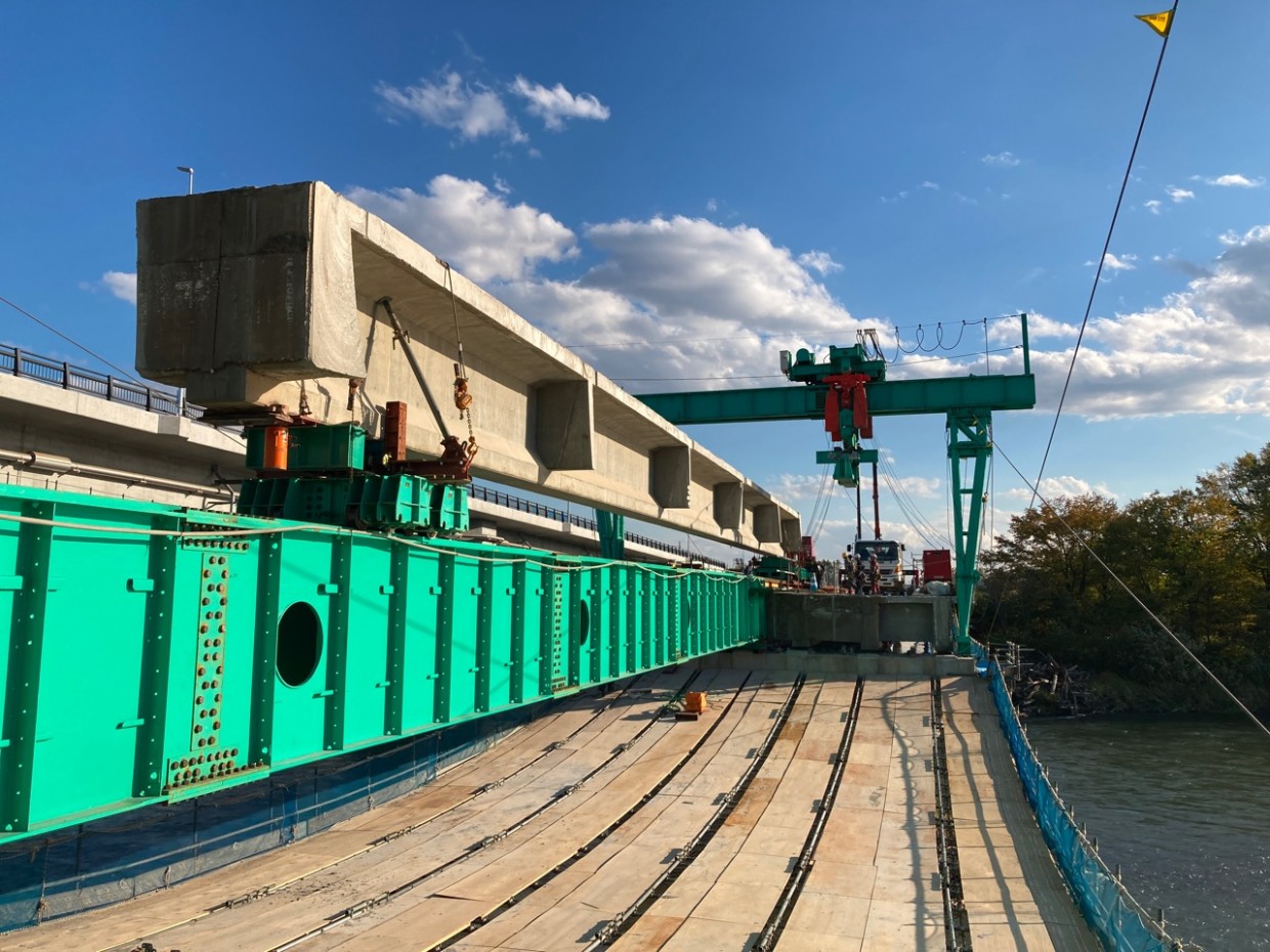 川西芽室音更線中島橋架換工事（旧橋解体）その1 | 萩原建設工業株式会社