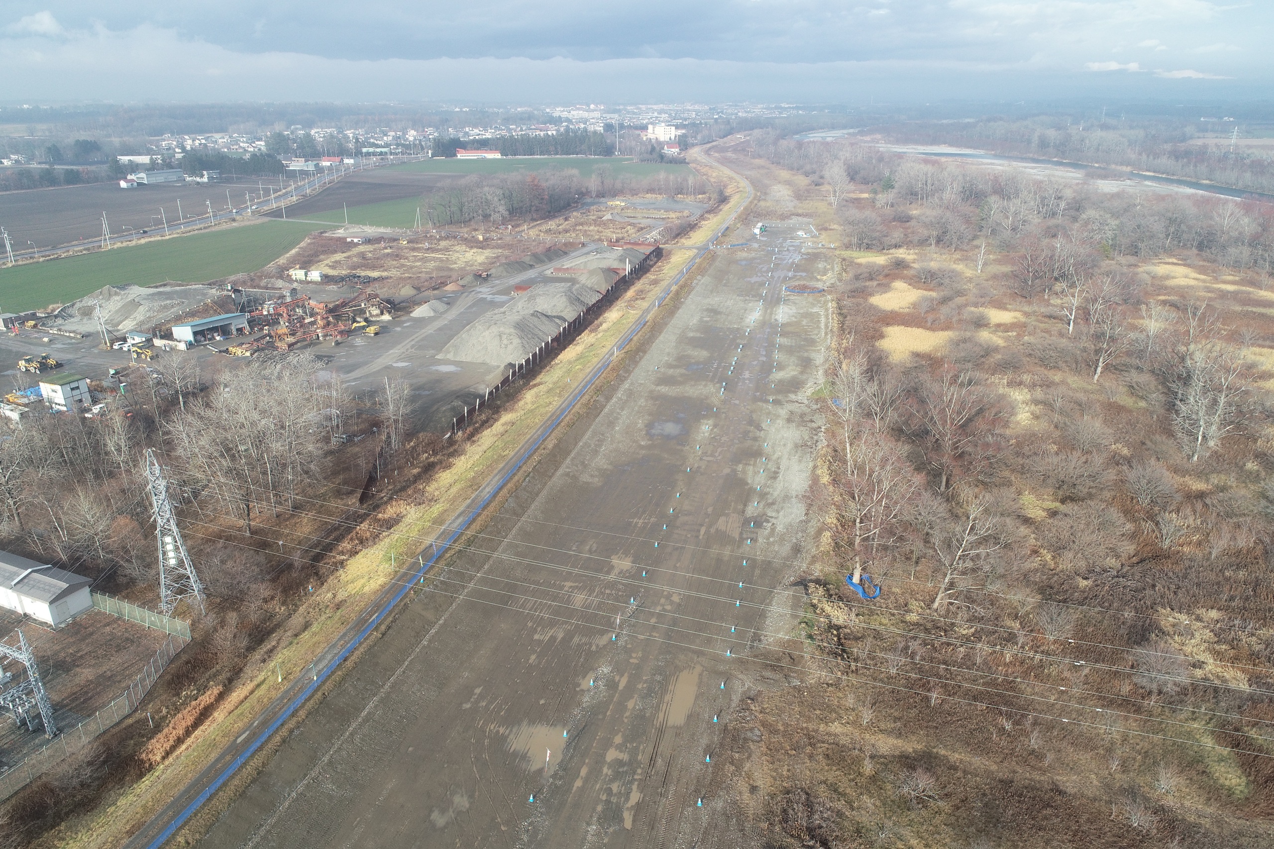 十勝川改修工事の内 川西築堤堤防保護工事